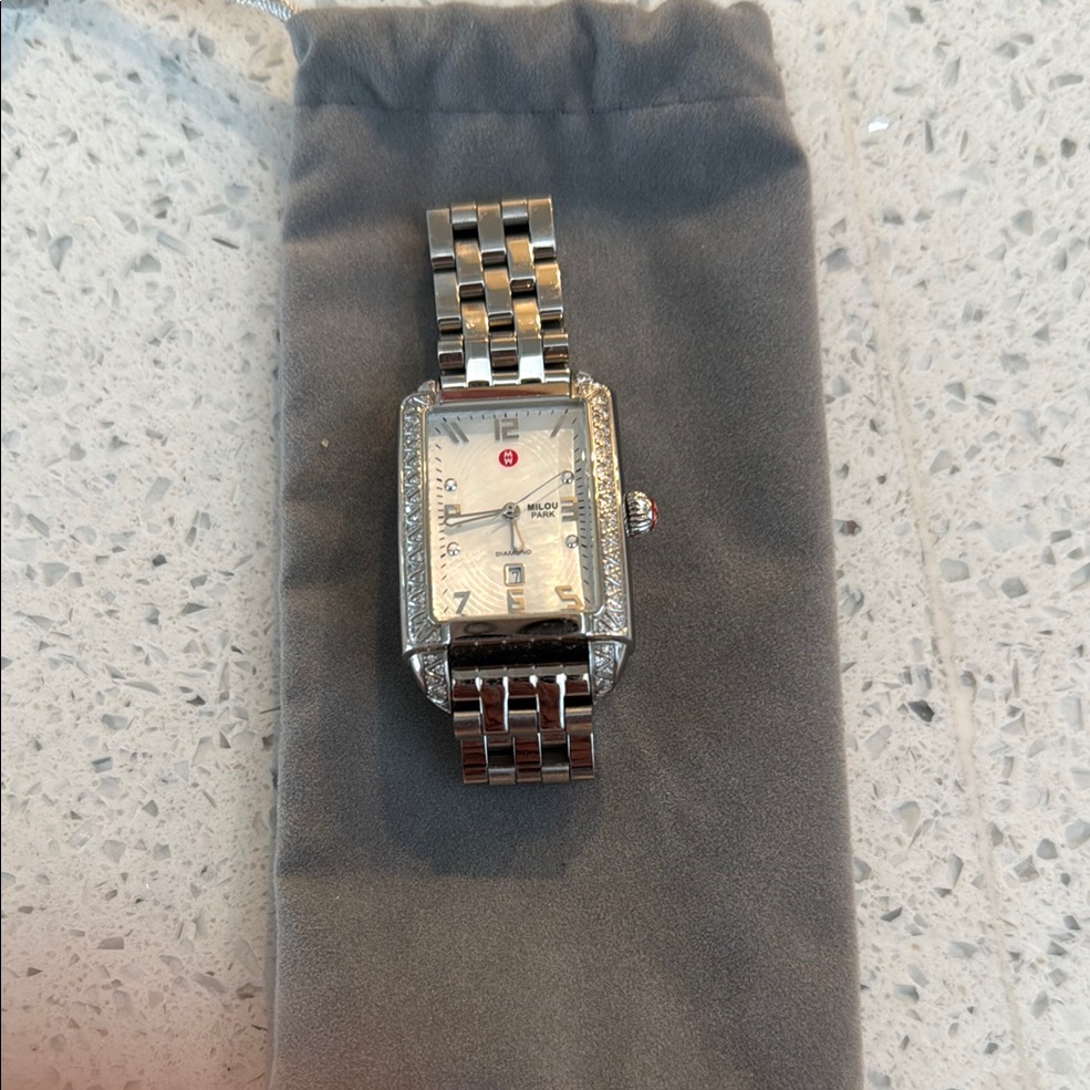 Silver Rectangular Watch With Metal Bracelet